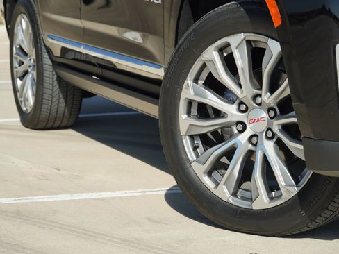 Used 2022 GMC Yukon Denali w/ Max Trailering Package image 3