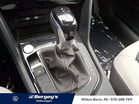 New 2026 Volkswagen Taos SE AWD/4WD image 11