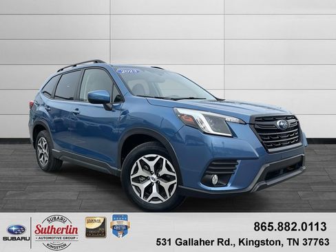 Used 2023 Subaru Forester Premium image 1