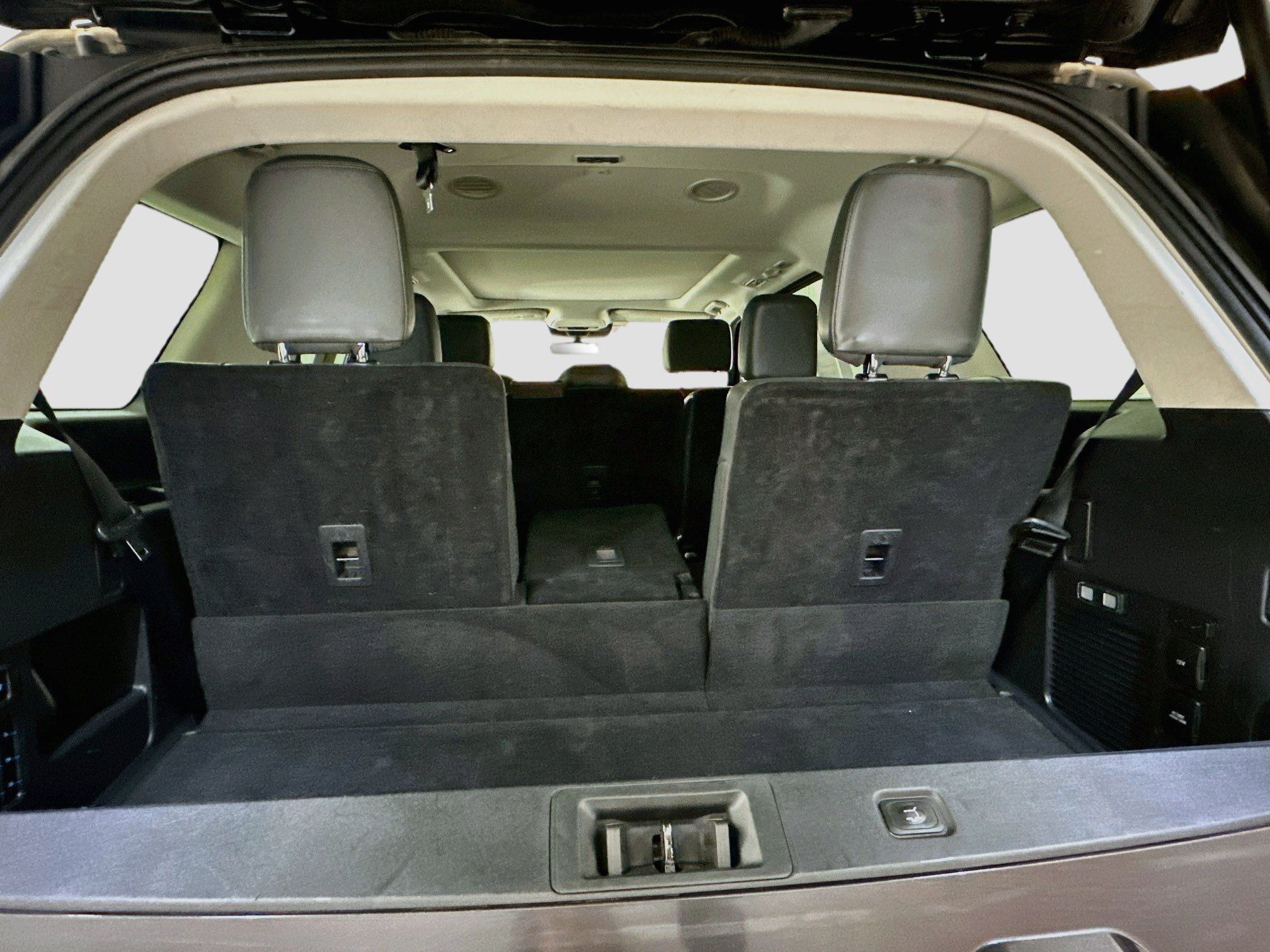 Used 2025 Ford Expedition Active AWD/4WD image 32