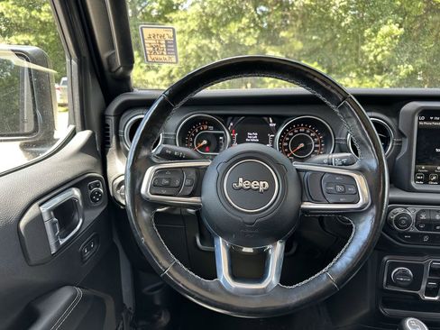 Used 2021 Jeep Gladiator Overland w/ Popular Equipment Package image 24