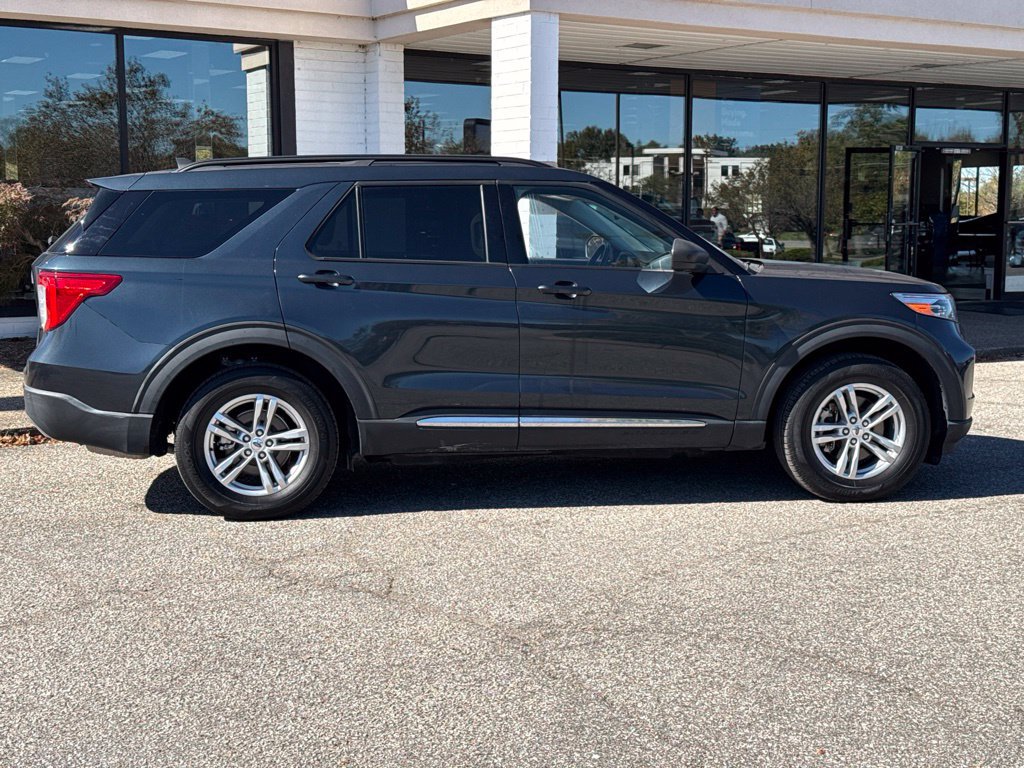 Used 2023 Ford Explorer XLT w/ Equipment Group 202A AWD/4WD image 19