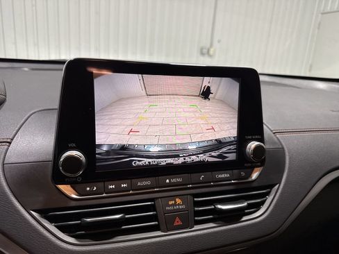 Used 2022 Nissan Altima 2.5 SR FWD image 15