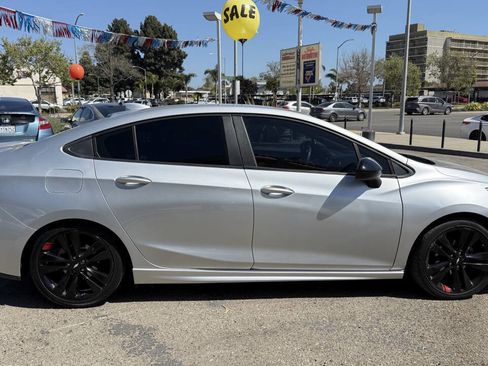 Used 2018 Chevrolet Cruze LT w/ Redline Edition image 14