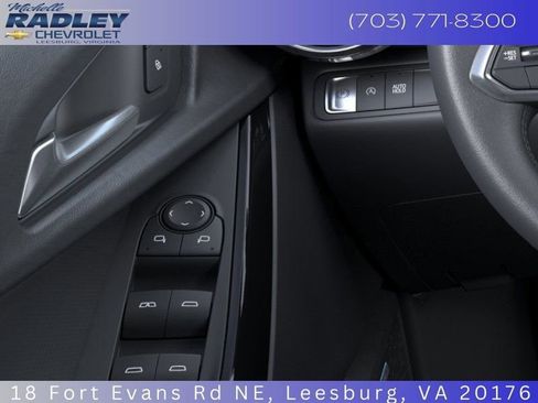 New 2025 Chevrolet Equinox LT image 22