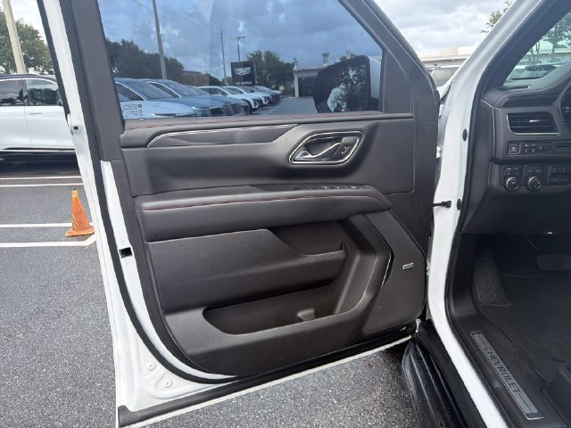 Used 2023 Chevrolet Suburban RST w/ Luxury Package AWD/4WD image 10