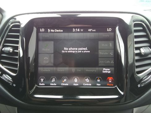 Used 2018 Jeep Compass Limited w/ Navigation Group AWD/4WD image 26