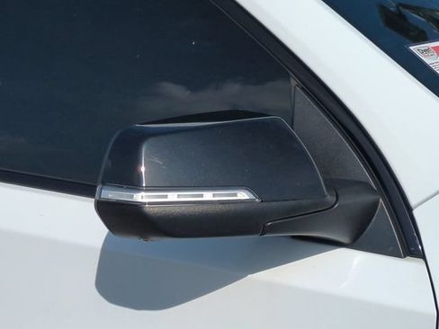 Used 2023 Chevrolet Traverse Premier w/ Redline Edition FWD image 12