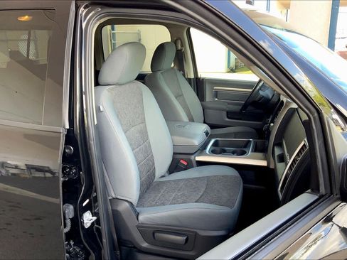 Used 2018 RAM 1500 Big Horn image 9