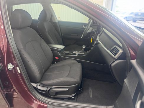 Used 2020 Kia Optima LX image 10