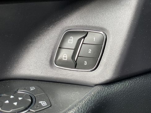 Used 2019 Ford Expedition Max XLT w/ Equipment Group 202A RWD image 35