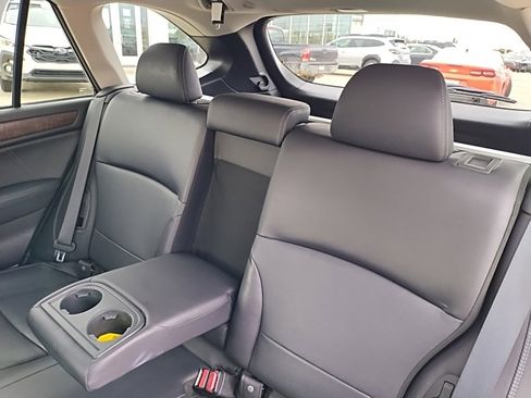Used 2018 Subaru Outback 2.5i Limited image 45