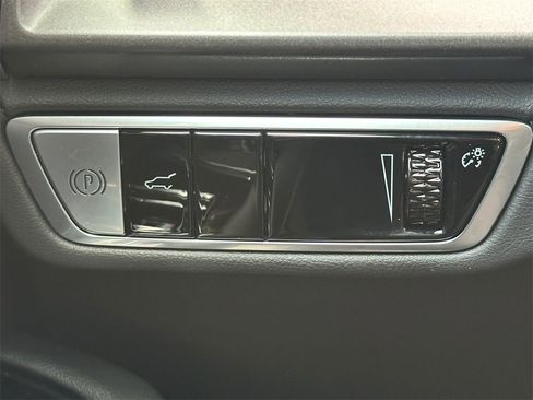 New 2026 Cadillac Vistiq Sport image 33