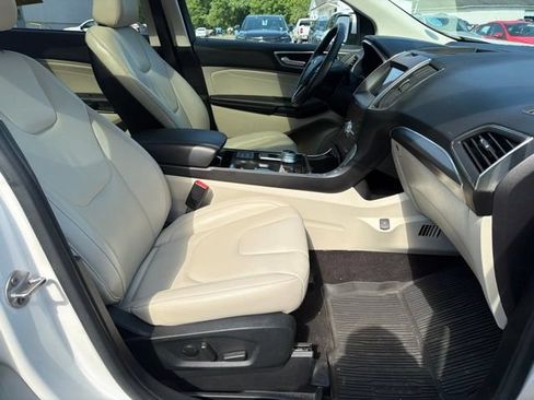 Used 2020 Ford Edge Titanium AWD/4WD image 17