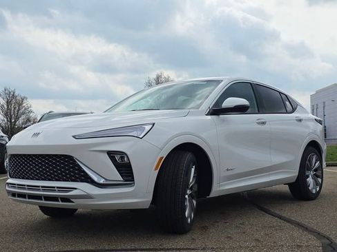 New 2026 Buick Envista Avenir image 12