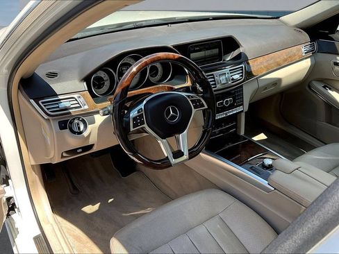 Used 2014 Mercedes-Benz E 550 4MATIC Sedan image 17