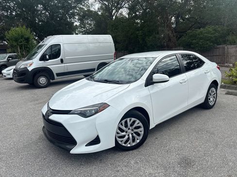 Used 2019 Toyota Corolla LE FWD image 2