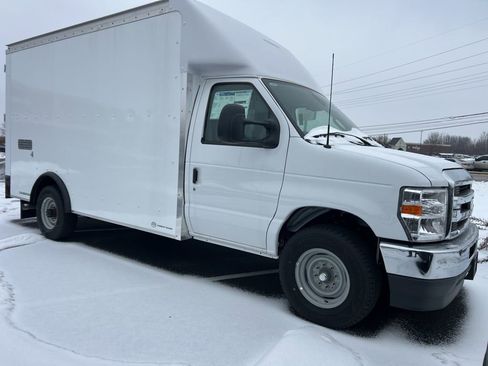 New 2026 Ford E-350 and Econoline 350 Super Duty w/ Power Equipment Group image 3