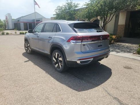 Used 2024 Volkswagen Atlas Cross Sport SEL AWD/4WD image 2
