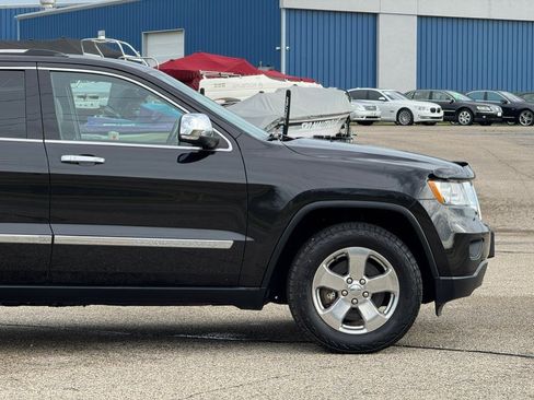 Used 2013 Jeep Grand Cherokee Limited w/ Luxury Group II AWD/4WD image 15