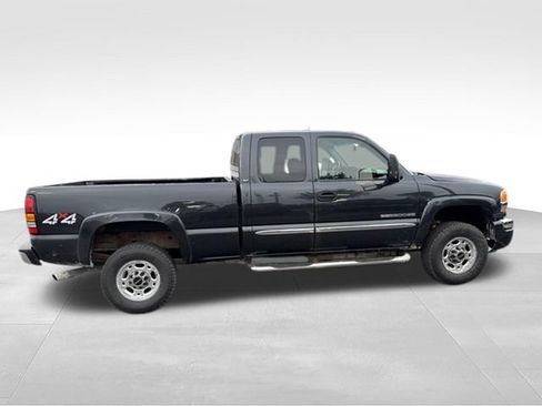 Used 2005 GMC Sierra 2500 SLT w/ Snow Plow Prep Package AWD/4WD image 6