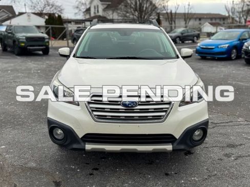 Used 2017 Subaru Outback 2.5i Limited image 2