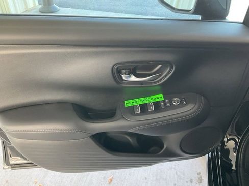 New 2026 Honda HR-V EX-L image 5