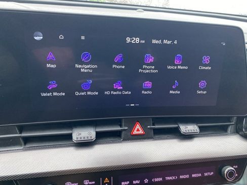 Used 2024 Kia Sportage SX image 40