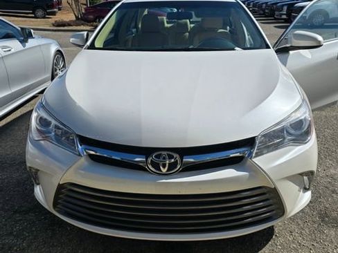 Used 2017 Toyota Camry XLE w/ Moonroof Package image 35