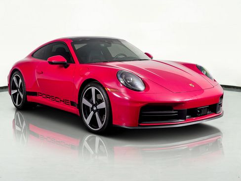Used 2025 Porsche 911 Carrera image 5