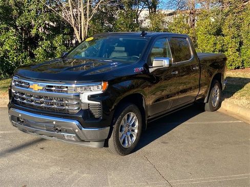 Used 2022 Chevrolet Silverado 1500 LTZ w/ LTZ Premium Package image 3