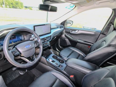 Used 2023 Ford Escape Platinum image 15