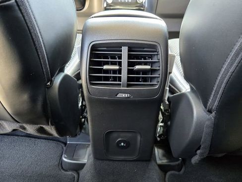 Used 2024 Ford Escape SE FWD image 12