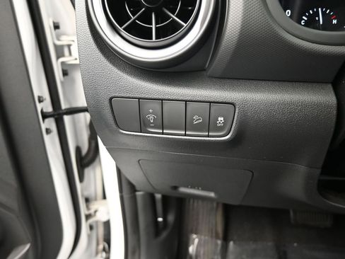 Used 2022 Hyundai Kona SEL w/ Convenience Package image 32