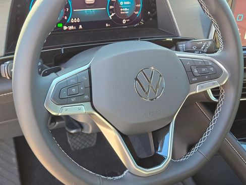 New 2026 Volkswagen Atlas Cross Sport SE FWD image 11