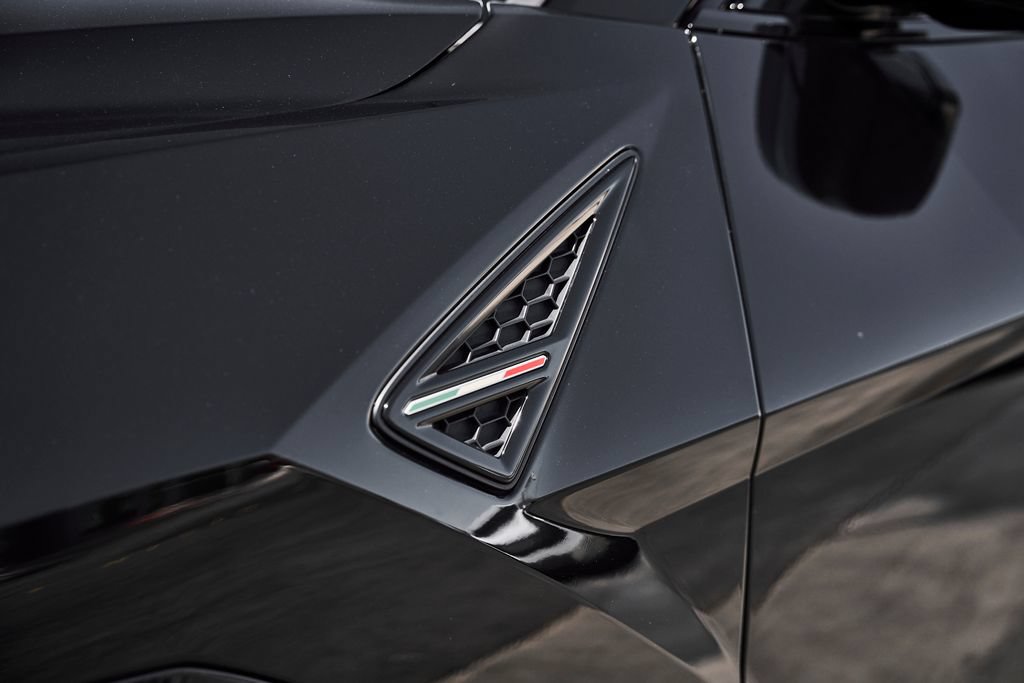 Used 2022 Lamborghini Urus AWD/4WD image 8