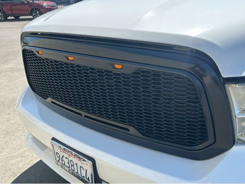 Used 2018 RAM 1500 Express RWD image 11