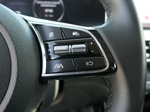 Used 2024 Kia Seltos EX FWD image 15