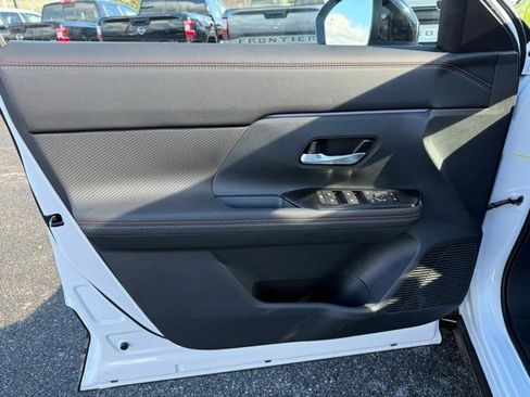 New 2026 Nissan Kicks SR w/ Cold Weather Package image 10