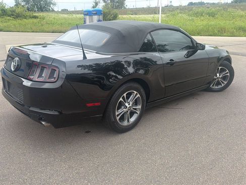 Used 2014 Ford Mustang Premium RWD image 7