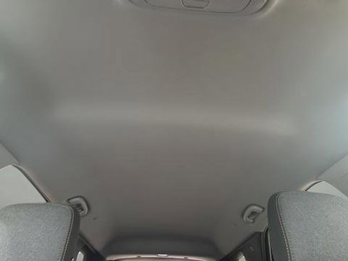 Used 2020 Chevrolet Equinox LT image 23