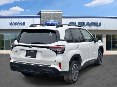 Used 2025 Subaru Forester Premium AWD/4WD image 4