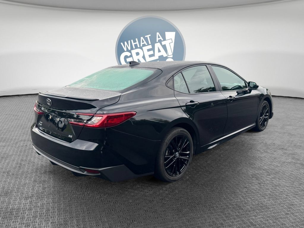 Used 2025 Toyota Camry SE w/ Convenience Package AWD/4WD image 3