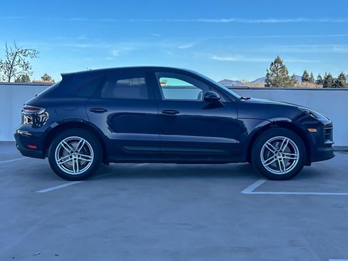 Used 2022 Porsche Macan image 9