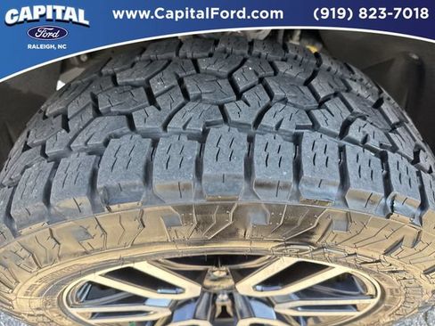 Used 2024 GMC Sierra 1500 AT4 w/ Technology Package AWD/4WD image 14