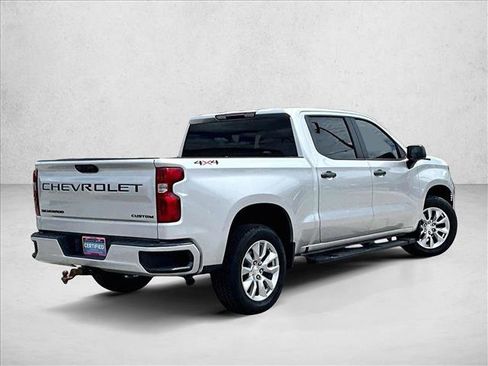 Used 2022 Chevrolet Silverado 1500 Custom RWD image 2