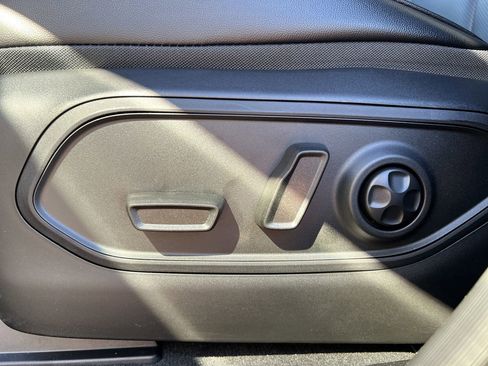 New 2025 Jeep Grand Cherokee Limited w/ Luxury Tech Group II image 21