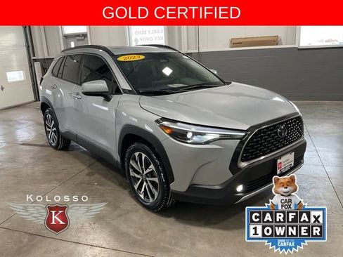 Used 2023 Toyota Corolla Cross XLE image 1