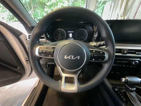 Used 2022 Kia K5 LXS FWD image 15