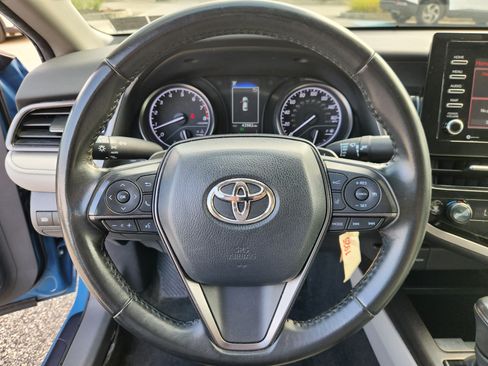 Used 2024 Toyota Camry SE FWD image 9